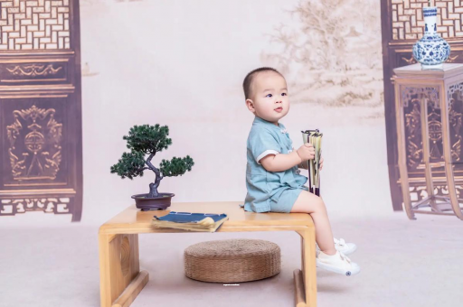 滁州2个月宝宝吃手正常吗